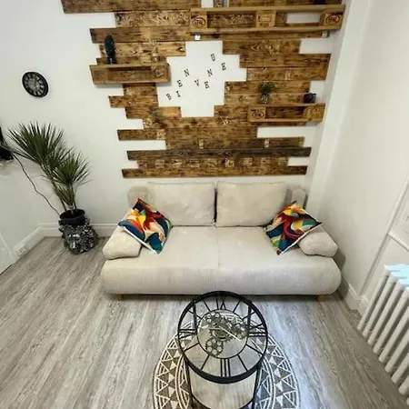 Le Nid Du Phoenix - Proche Thermes & Parcs - Rez De Chaussee Apartamento